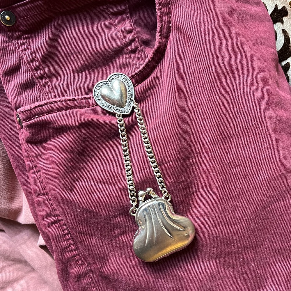 Metal mini purse with clasp